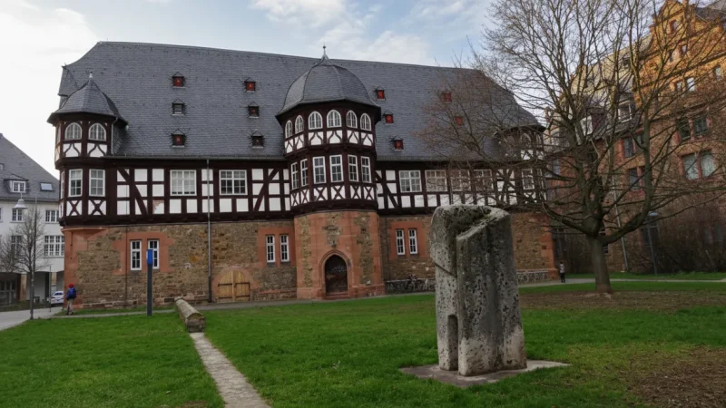 04. New Castle (Neues Schloss)(2)