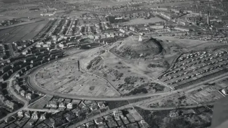 05) Dundee Law(4)