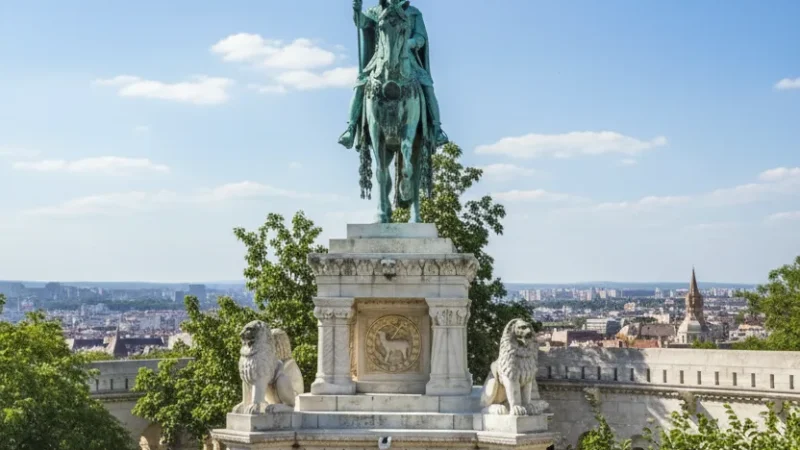 05) Statue of St. Stephen(2)