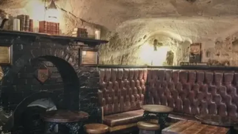 05) Ye Olde Trip to Jerusalem(3)