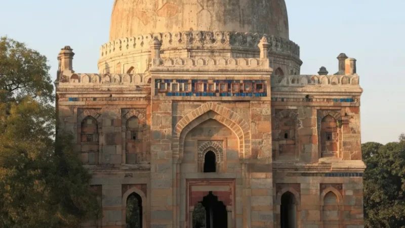 05. Lodhi Garden – Green space with historic tombs_(3)