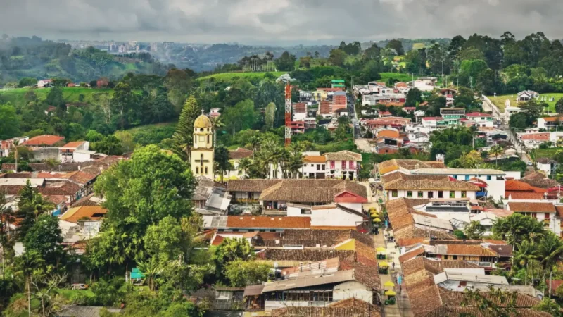05. Mirador Viewpoints – Town and mountain views_(6)