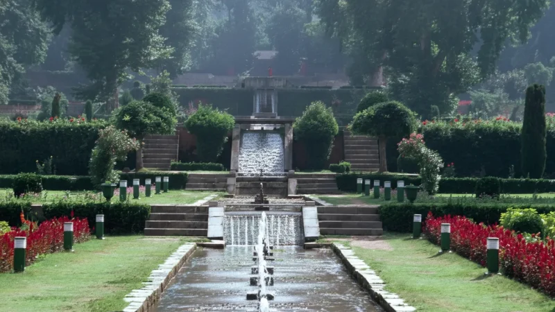 05. Nishat Bagh – A terraced garden with lake views_(1)