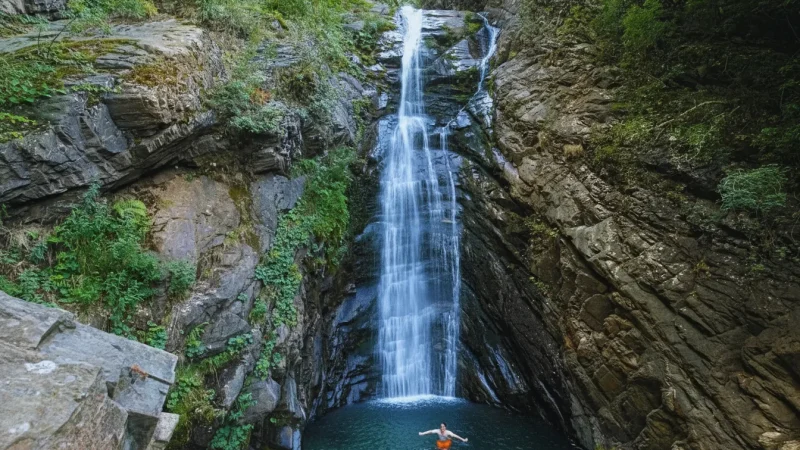 05. Softabo■an Waterfall – A hidden natural waterfall with refreshing surroundings_(4)