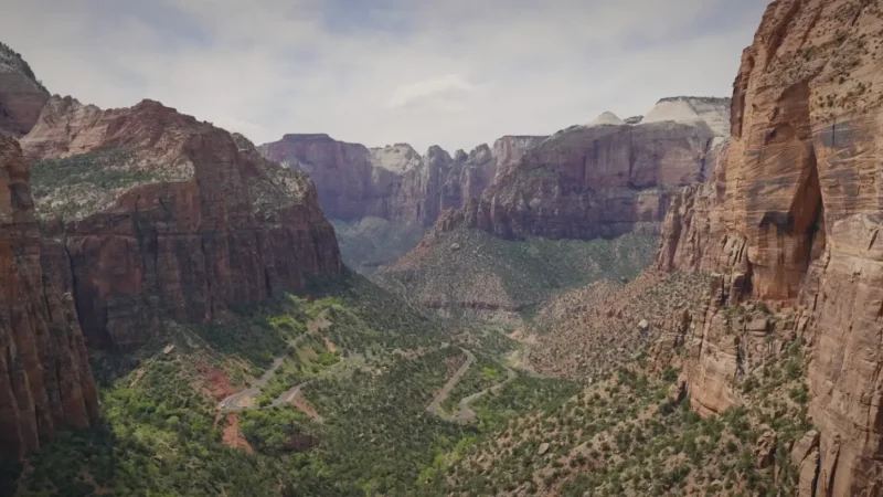 05_Canyon_Overlook_Trail(2)