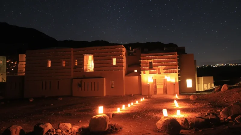 06) Candle-Lit Common Areas(4)