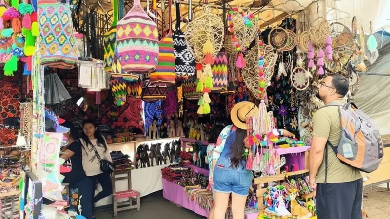 06) Local Artisan Markets(4)