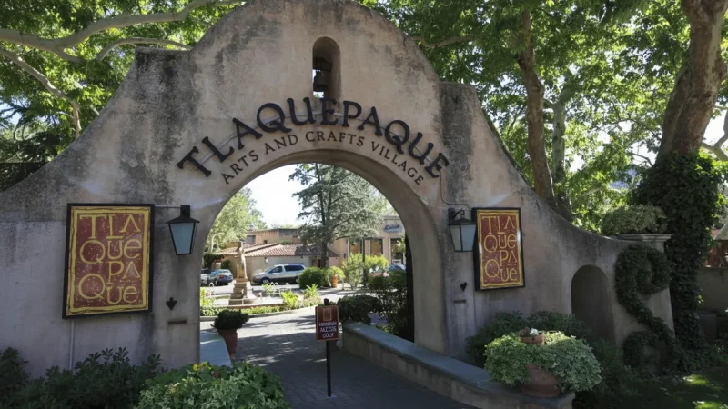 06) Tlaquepaque Arts District(4)