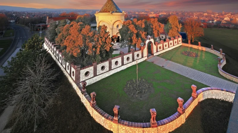 06) Zsolnay Mausoleum(3)