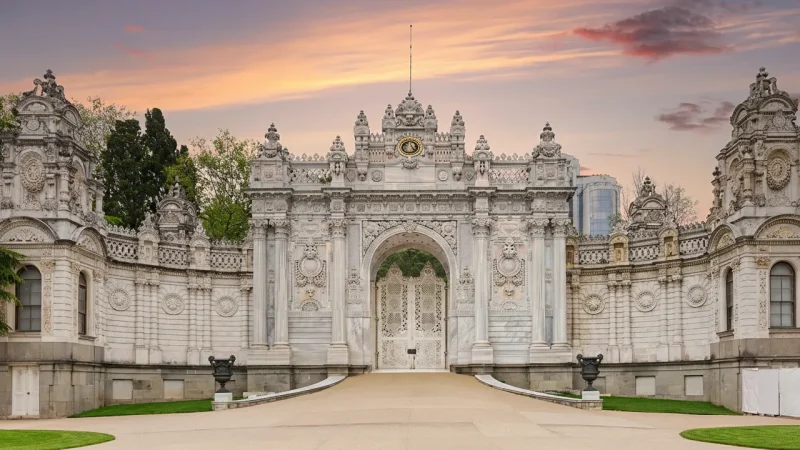 06. Dolmabahçe Palace (Nearby Access)(2)