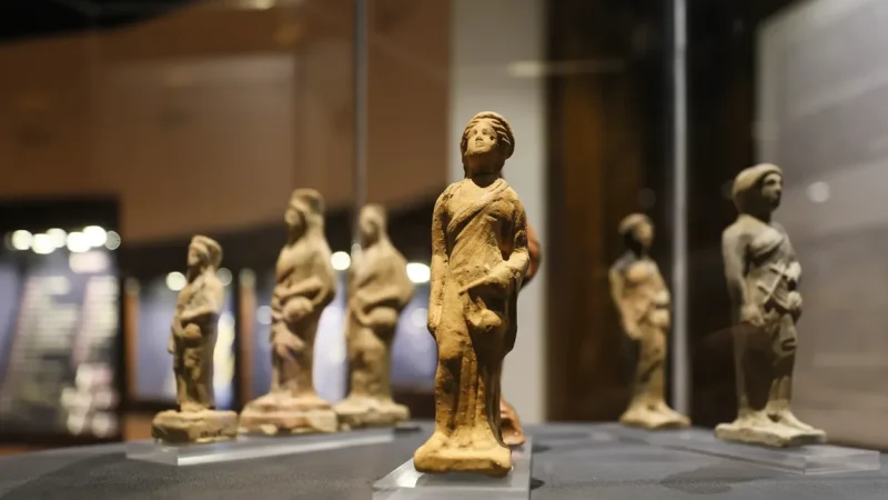 06. Izmir Archaeology Museum – Artifacts from ancient settlements_(1)