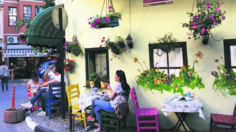 06. Kuzguncuk Neighborhood – Colorful historic streets_(1)