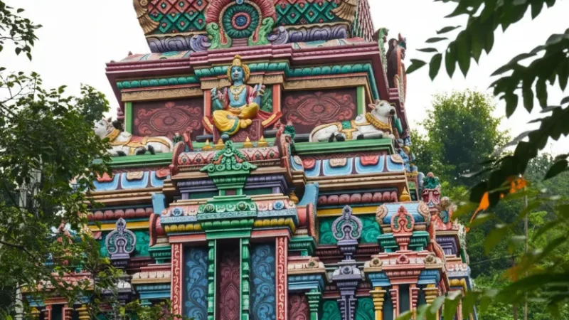 06. Neelkanth Mahadev Temple – A temple in forested hills_(4)