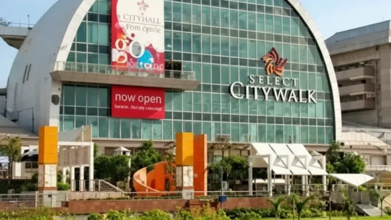 06. Saket District Centre – Shopping and entertainment area_(2)