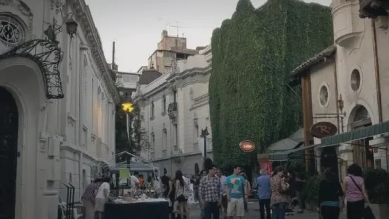07 Barrio Lastarria – Cafés, galleries, and cultural spaces_(2)