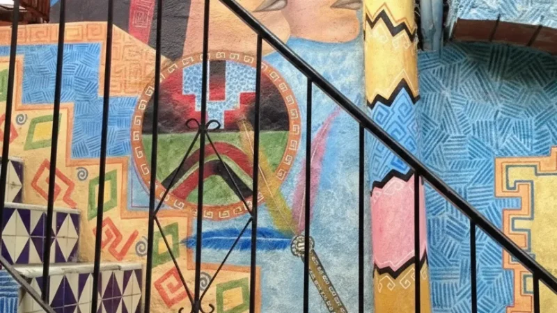 07) Colorful Street Murals(2)