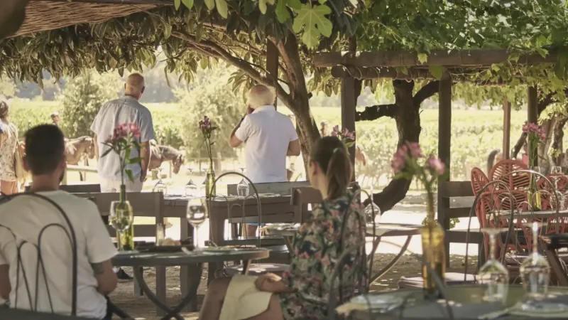 07) Local Restaurants(3)
