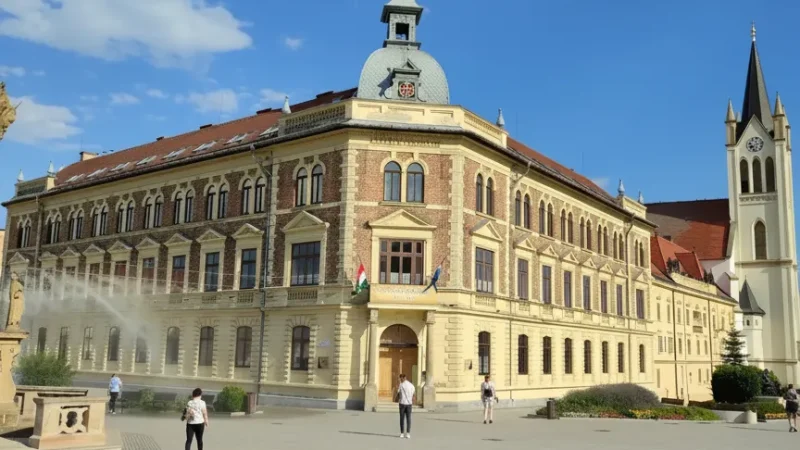 07) Main Square(5)