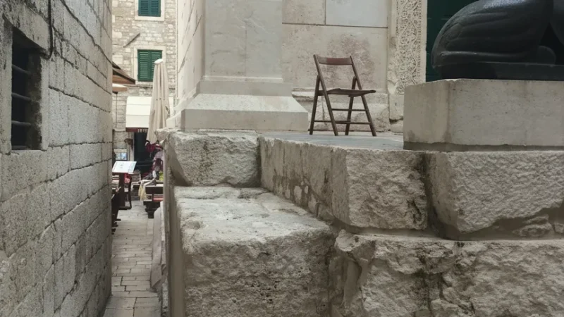 Split Old Town Streets