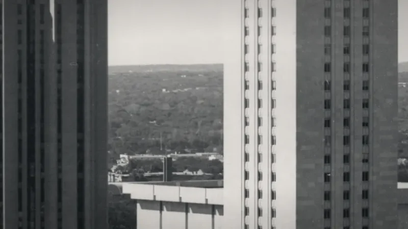 07) The University of Texas at Austin(3)