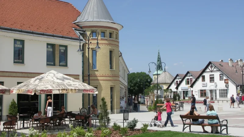 07) Town Main Square(2)