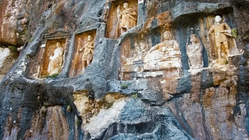 07. Adamkayalar Rock Carvings – Ancient cliff carvings_(2)