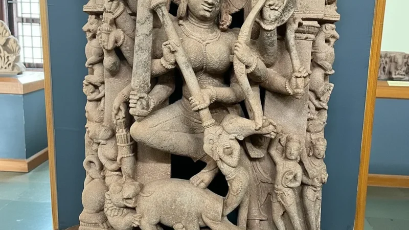 07. Archaeological Museum – Displays temple sculptures_(4)