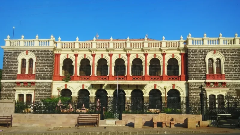 07. Kutch Museum – Displays regional history and crafts_(1)