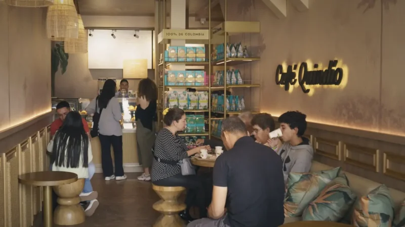 07. Traditional Cafés – Coffee and local snacks_(5)