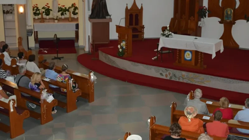 08) Blue Church(1)