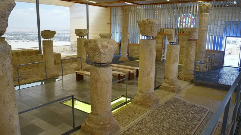 08) Religious Art Displays(2)