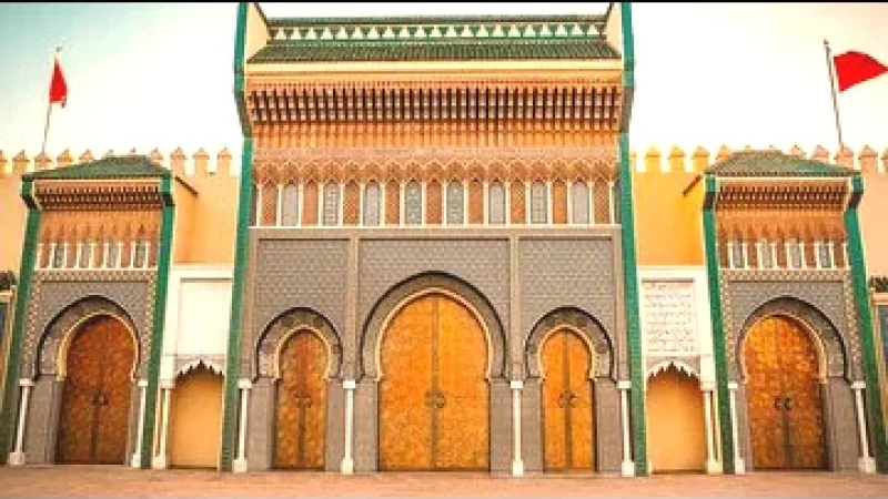 08) Royal Palace Gates(6)