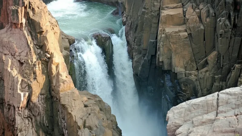 08. Raneh Falls – A scenic canyon and waterfall area_(1)