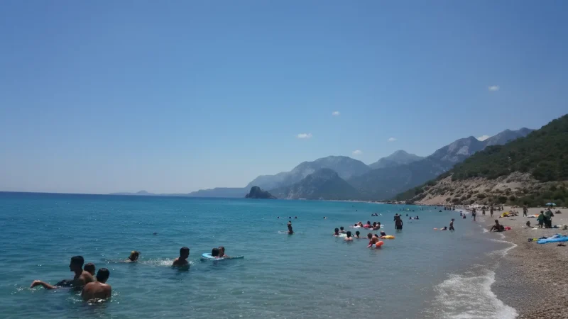 08. Sarisu Women’s Beach – A quiet designated beach area_(2)