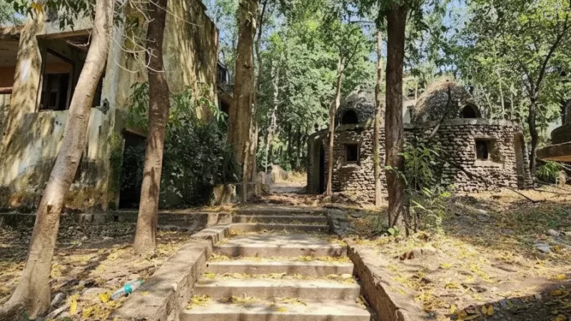 08. Swarg Ashram – A peaceful spiritual area_(3)