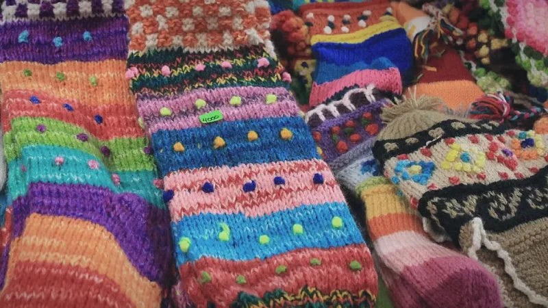 08_Local_Handicraft_Shops(2)