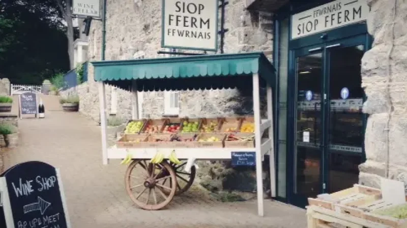 09) Bodnant Welsh Food Centre(1)