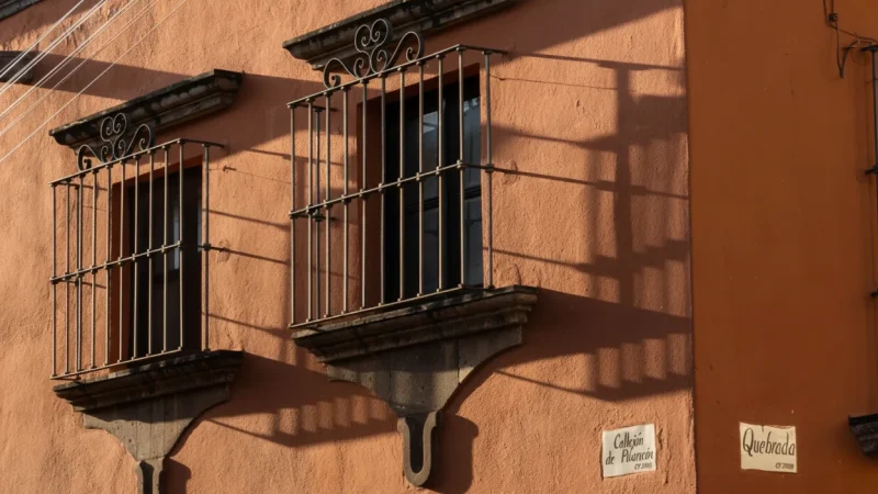 09) Colonial Streets(1)