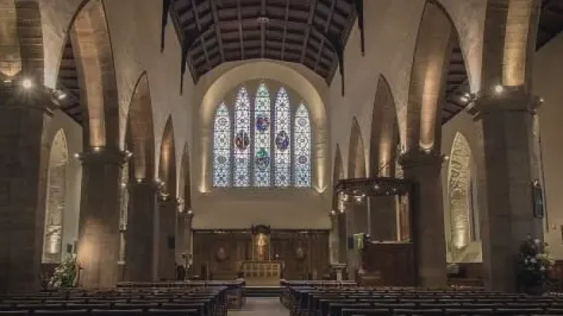 09) Greyfriars Chapel and Gardens(4)
