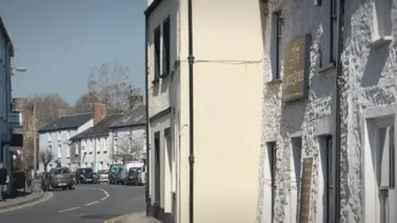 09) Laugharne Town(1)