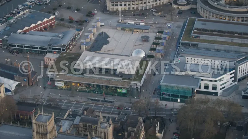 09) Millennium Square(4)