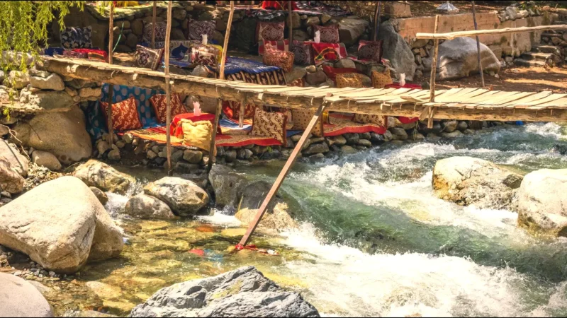 09) Riverside Cafés(4)