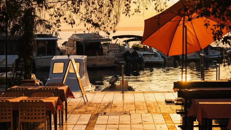 09) Seaside Cafés(2)