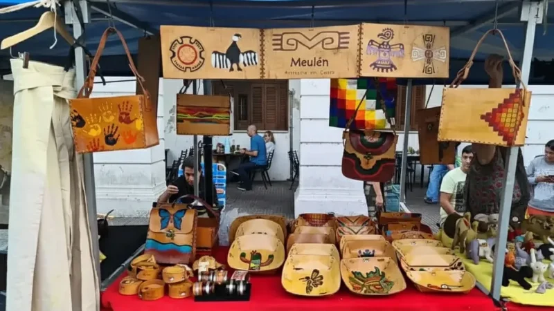 09. Artisan Shops – Handmade souvenirs(5)