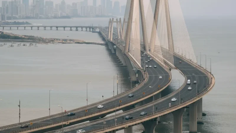09. Bandra–Worli Sea Link – A modern bridge with scenic views_(2)