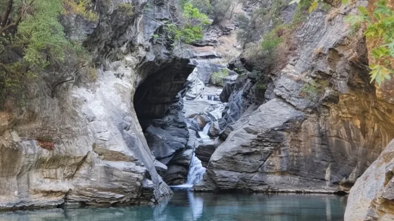 09. Sahindere Canyon – Walking paths and green views_(3)