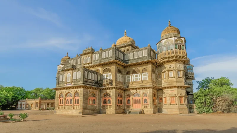 09. Vijay Vilas Palace – A seaside royal palace_(4)
