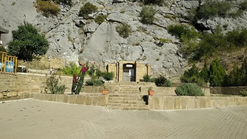 09. Zeytinta■■ Cave(4)