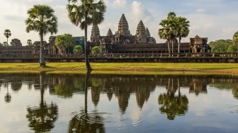1 Angkor Wat – World-famous ancient temple complex(1)