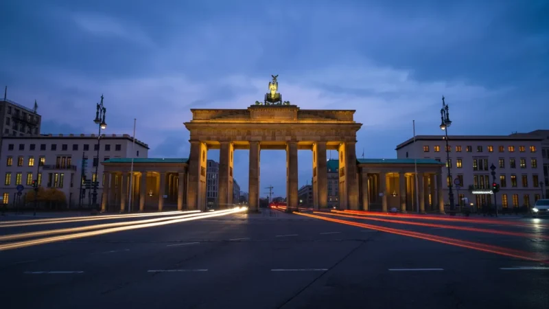 1) Brandenburg Gate(3)